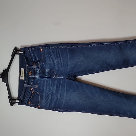 Madewell 9" High-rise Skinny Jeans with Frayed Hem - Picture 3 of 12